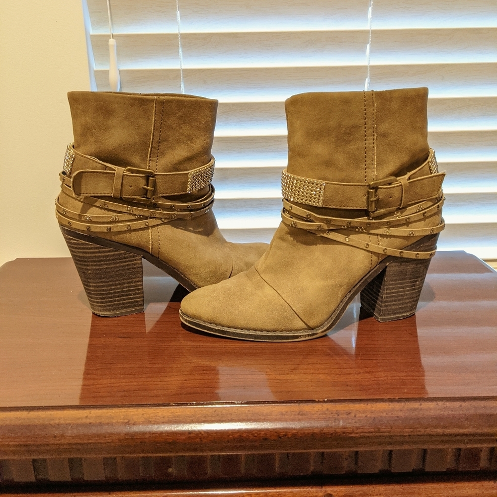 Unionbay heeled booties
